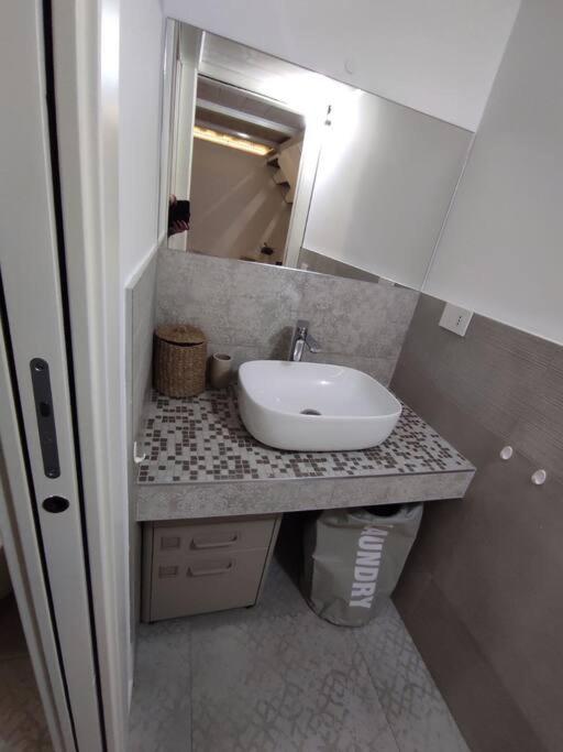 Duomo Porta Venezia Mini Loft Con Wifi E Netflix Leilighet Milano Eksteriør bilde